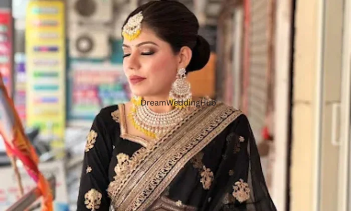 PINK KEY MAKEOVER ACADEMY